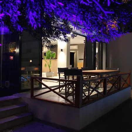 Saga Suites Apartman Side