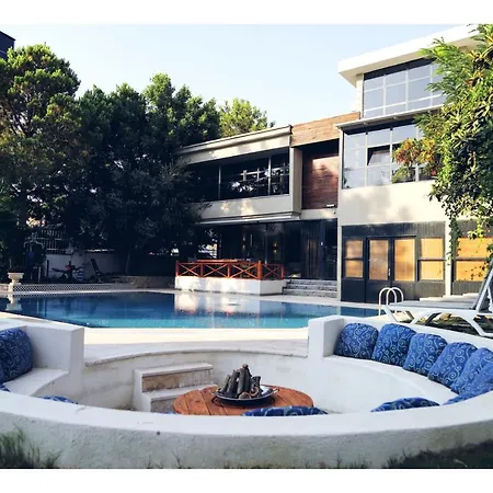 Apartman Saga Suites Side