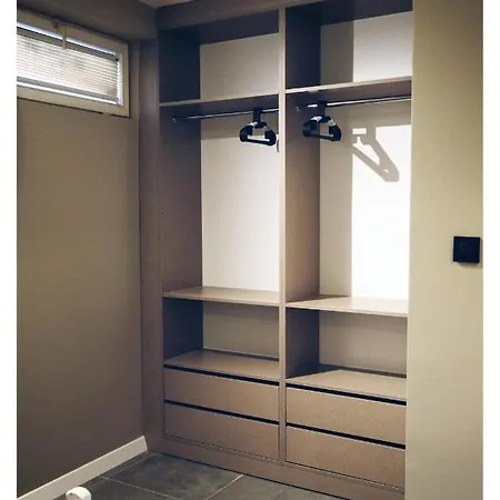 Saga Suites Apartman Side